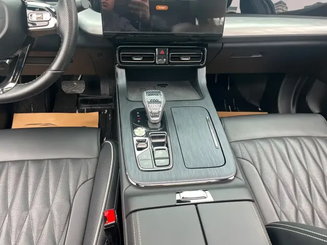 GAC Trumpchi GS8 — Фото автомобиля 27