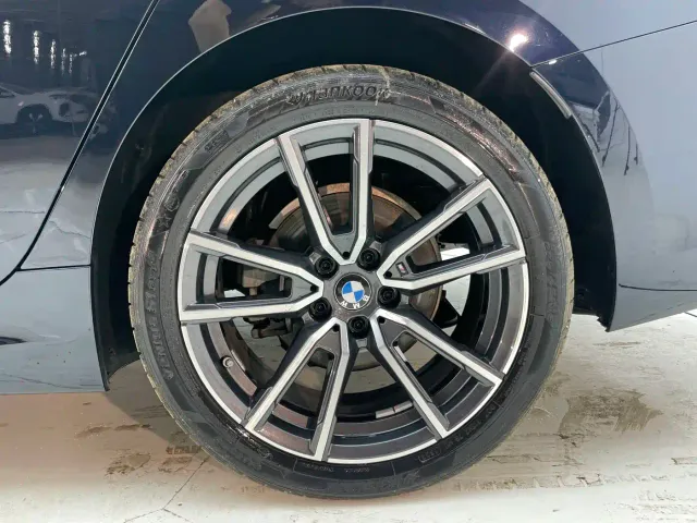 BMW 3 Series — Фото автомобиля 16