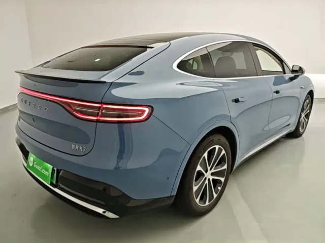 Luxeed R7 — Фото автомобиля 6