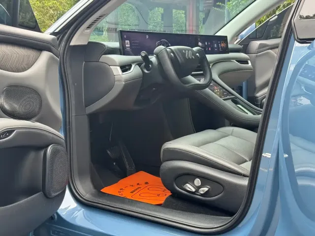 IM Motors LS6 — Фото автомобиля 6