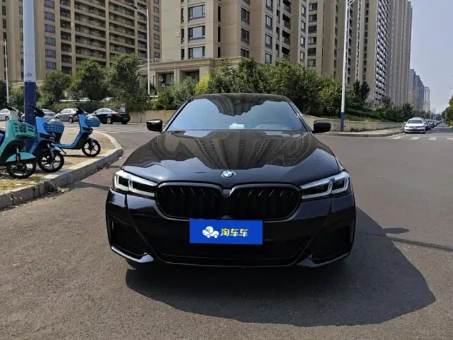 BMW 5 Series — Фото автомобиля 2