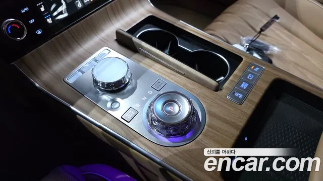 Genesis G80 Бензин 3.5 турбо AWD — Фото автомобиля 8