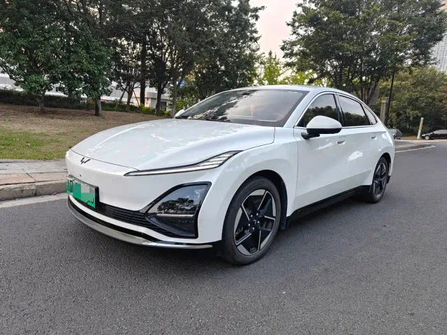 Фотография автомобиля — Wuling Starlight