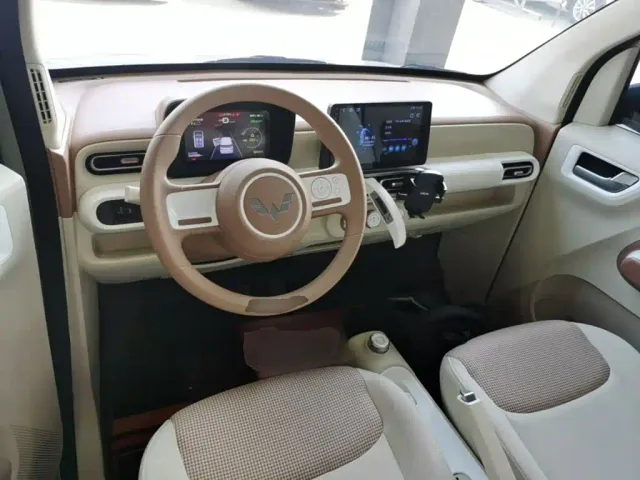 Wuling Hongguang Mini EV — Фото автомобиля 9
