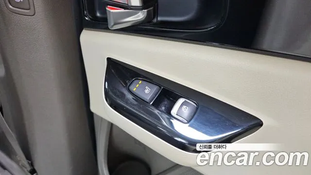 Kia Canival — Фото автомобиля 16