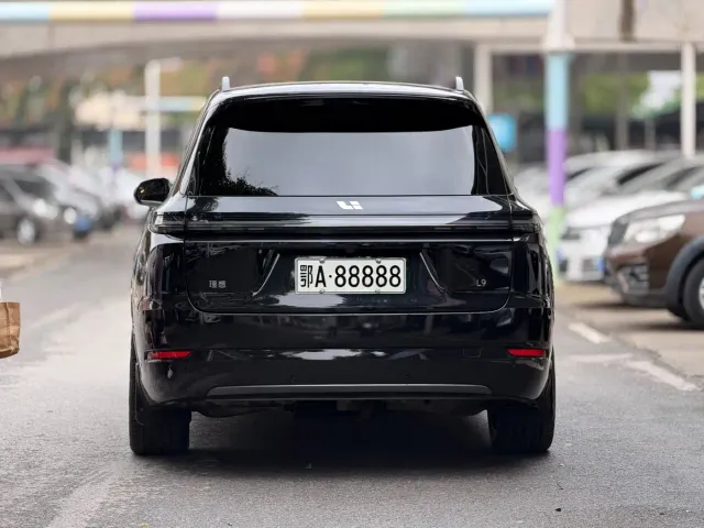 Li Auto L9 — Фото автомобиля 5