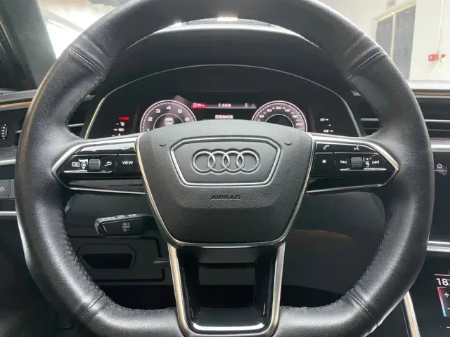 Audi A6L — Фото автомобиля 13