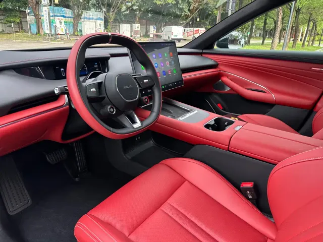 Xiaomi SU7 — Фото автомобиля 5
