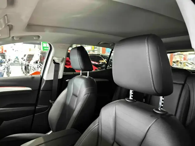 Buick Envision S — Фото автомобиля 9