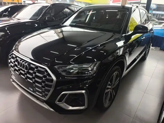 Фотография автомобиля — Audi Q5L