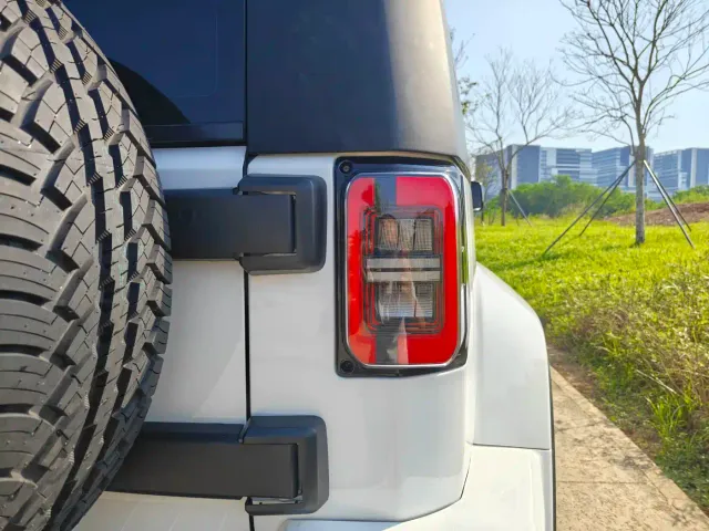 BAIC BJ40 — Фото автомобиля 11
