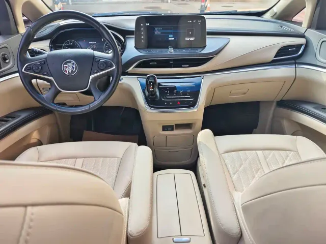 Buick GL8 — Фото автомобиля 14