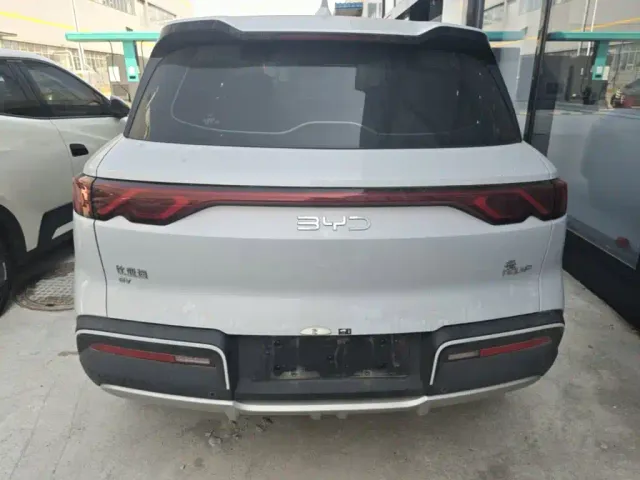 BYD Yuan UP — Фото автомобиля 5