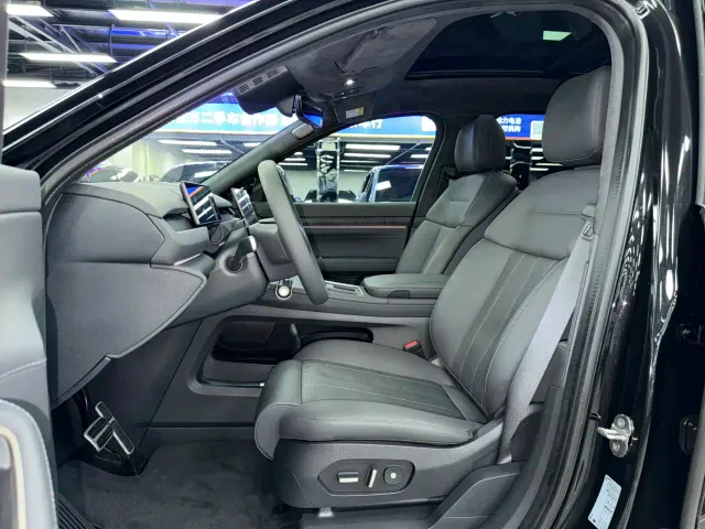 Nio ES8 — Фото автомобиля 8