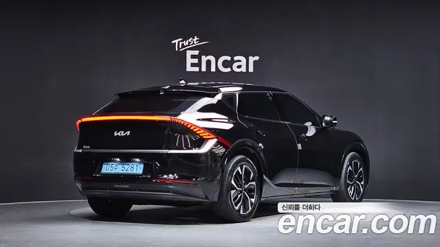 Фотография автомобиля — Kia EV6