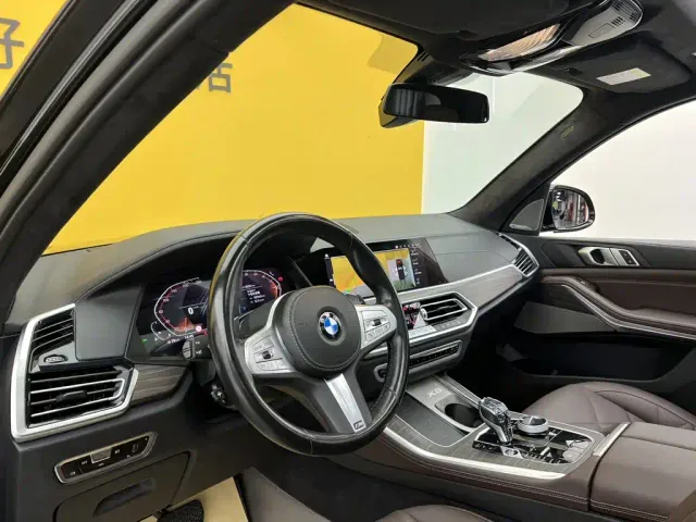 BMW BMW X5 2022 Facelift xDrive 40Li M Sport Package — Фото автомобиля 27