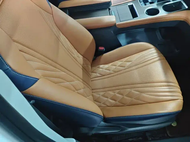 Toyota Sienna — Фото автомобиля 24