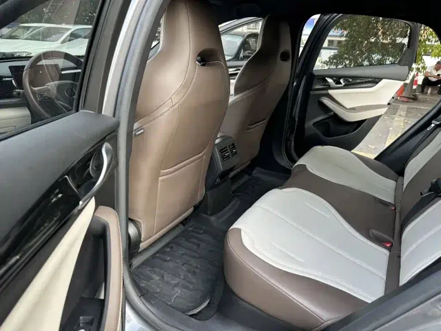 BYD Qin PLUS — Фото автомобиля 10