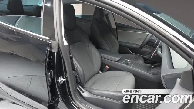 Tesla Model 3 — Фото автомобиля 26