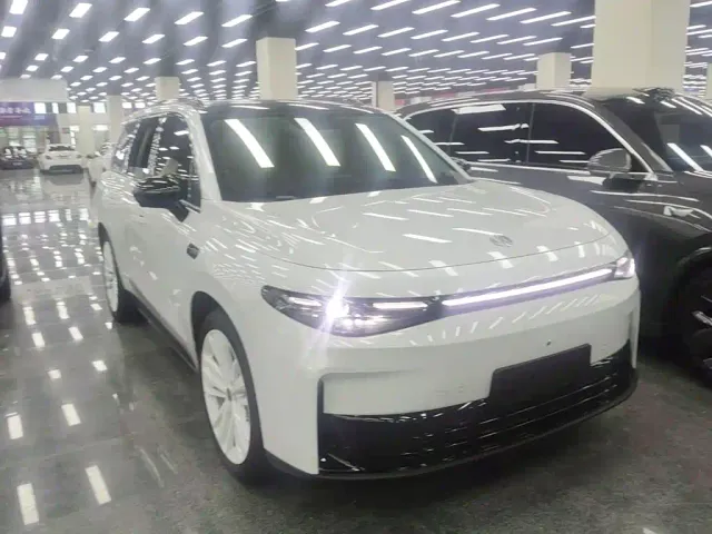 Leapmotor C16 — Фото автомобиля 3