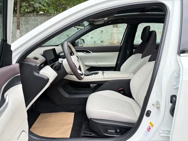 Changan Eado — Фото автомобиля 6