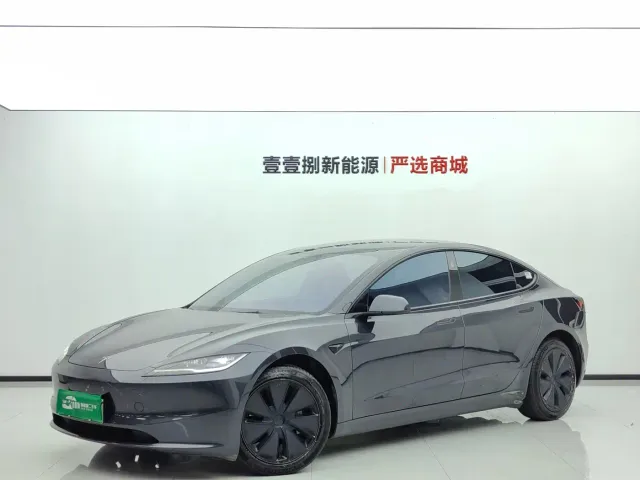 Фотография автомобиля — Tesla Model 3