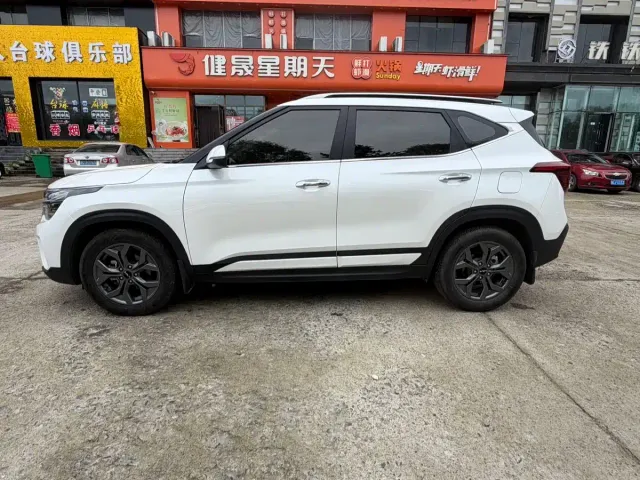 Kia Seltos — Фото автомобиля 8