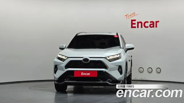 Toyota RAV4 — Фото автомобиля 3