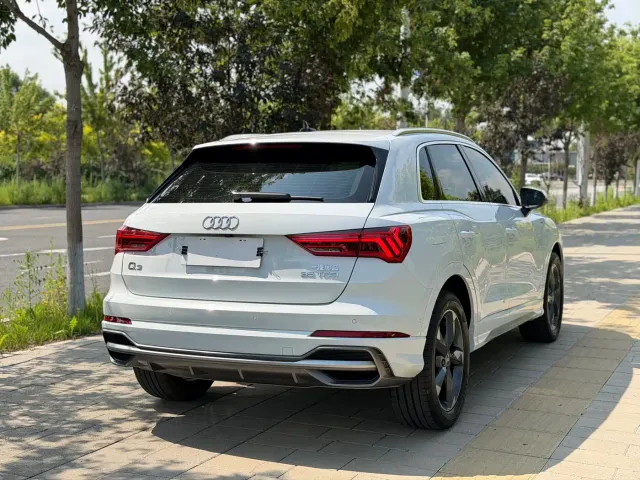 Audi Q3 — Фото автомобиля 23