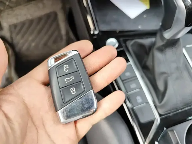 Volkswagen Passat — Фото автомобиля 16