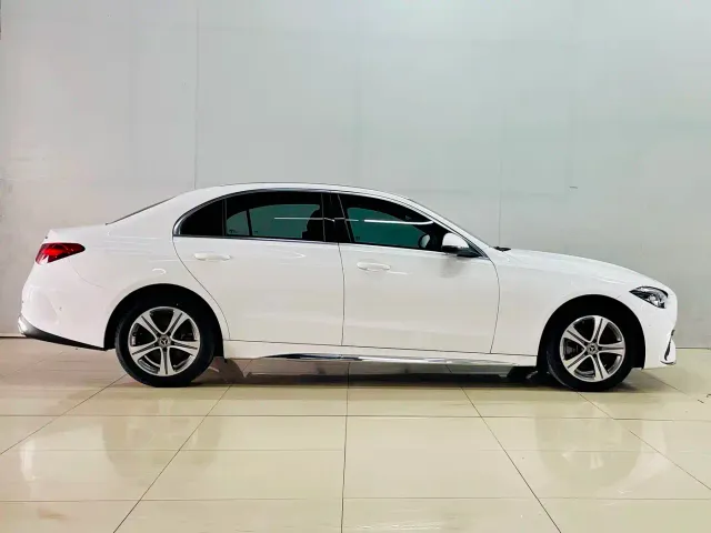 Mercedes-Benz C-Class — Фото автомобиля 4