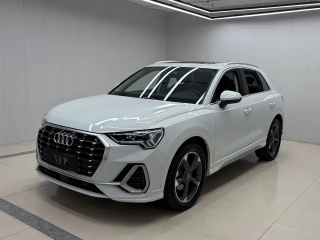 Фотография автомобиля — Audi Q3
