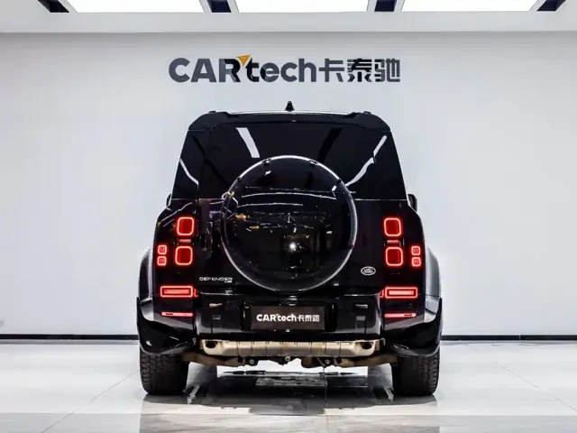 Land Rover Defender — Фото автомобиля 5