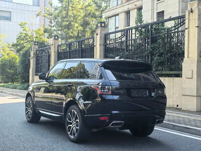 Land Rover Range Rover Sport — Фото автомобиля 14