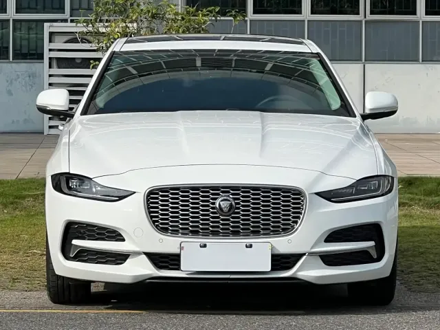 Jaguar XEL — Фото автомобиля 2
