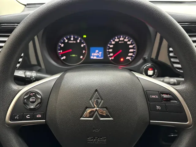 Mitsubishi Outlander — Фото автомобиля 17