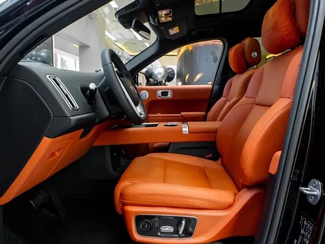 Li Auto L8 — Фото автомобиля 28