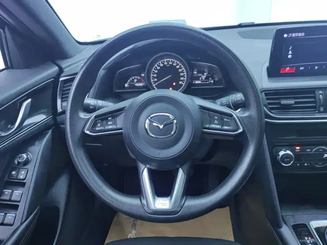 Mazda CX-4 — Фото автомобиля 15