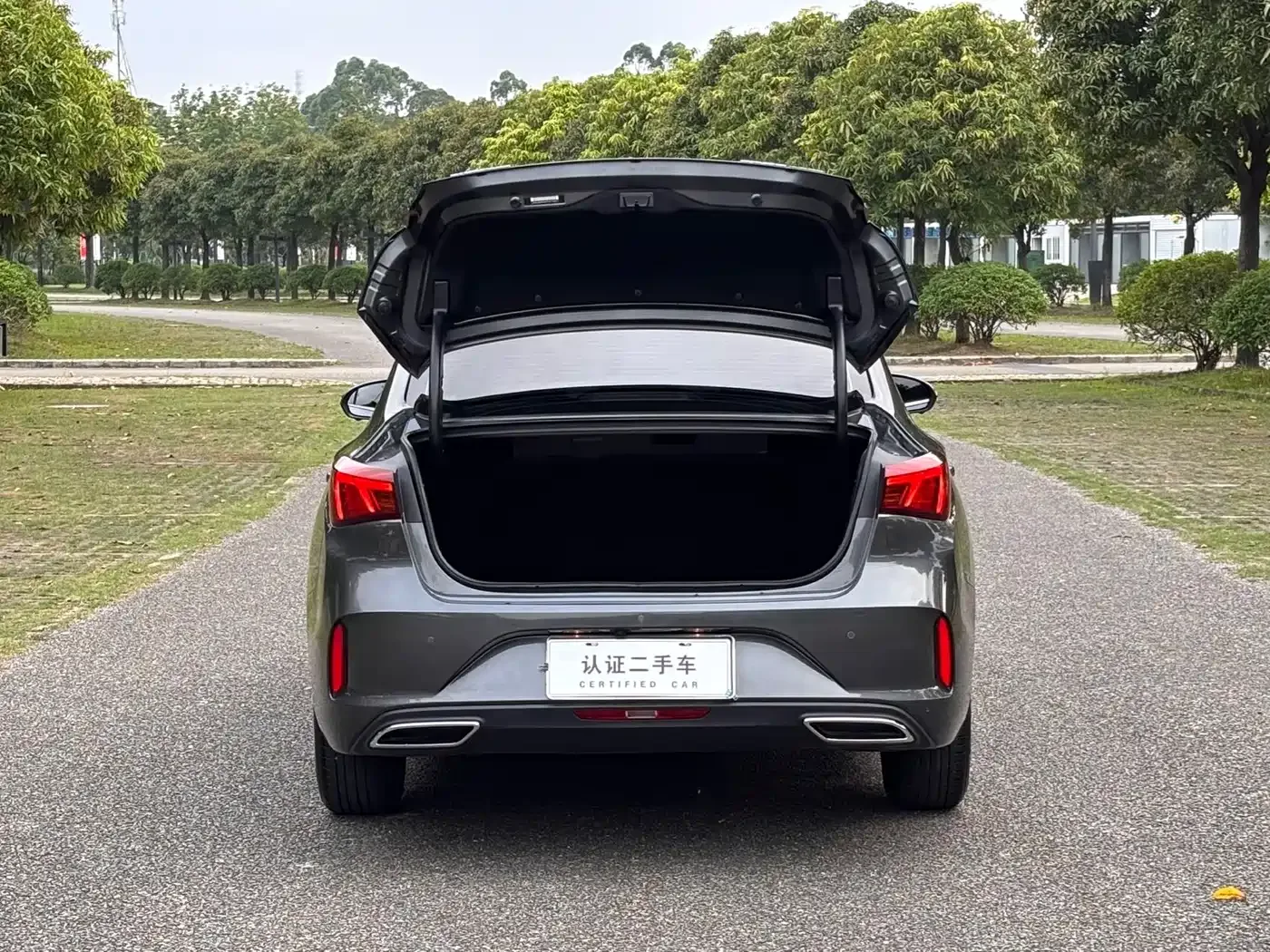 Changan Eado 2022 PLUS Blue Whale NE 1.4T GDI DCT Premium Edition — Фото автомобиля 23