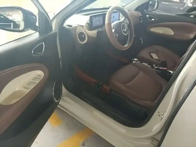 Wuling Bingo — Фото автомобиля 15