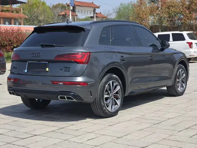 Audi Q5L — Фото автомобиля 7