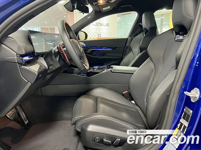 BMW M5 G90 — Фото автомобиля 11