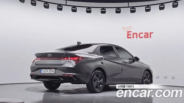 Hyundai AVANTE Avante (CN7) — Фото автомобиля 2