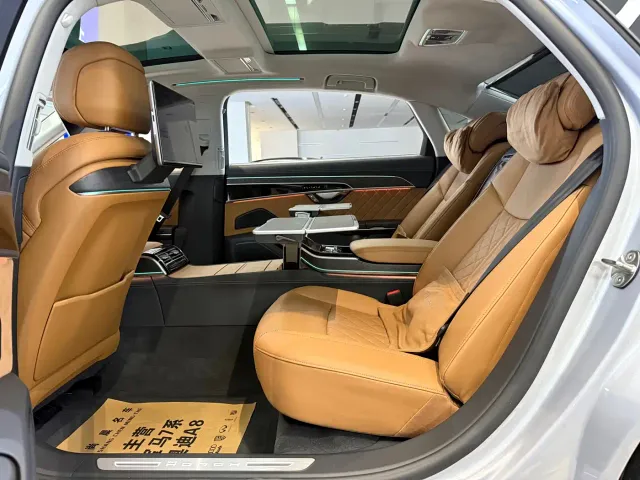 Audi A8 — Фото автомобиля 12