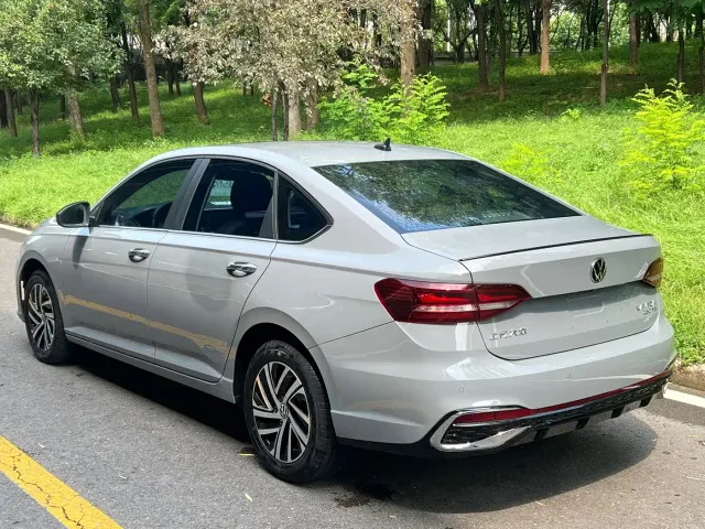 Volkswagen Lavida — Фото автомобиля 7