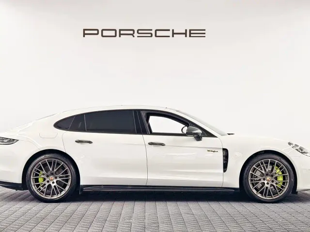 Porsche Panamera — Фото автомобиля 8