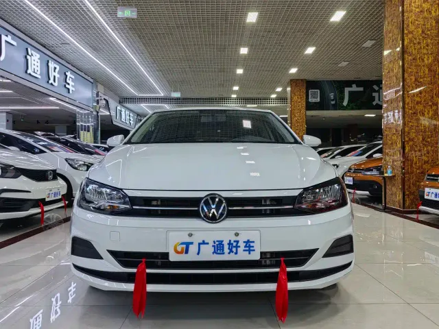 Фотография автомобиля — Volkswagen Polo