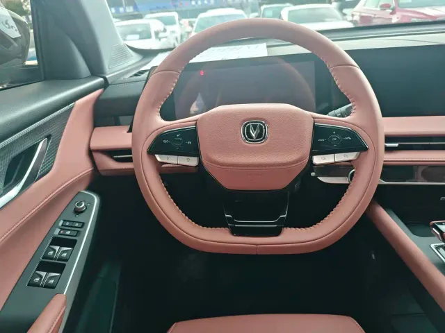 Changan CS75 Plus — Фото автомобиля 6