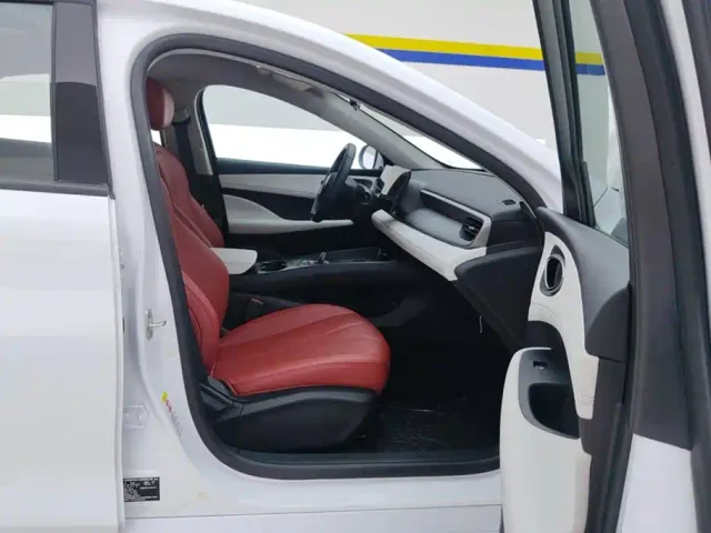 BYD Seal 05 DM-i — Фото автомобиля 8