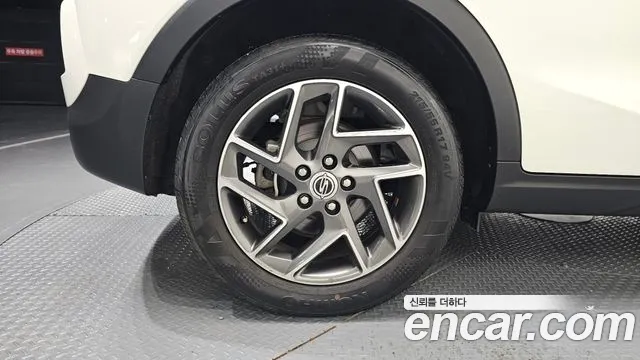 KG_Mobility_Ssangyong TIBOLI Very New Tivoli Бензин 1.5 2WD — Фото автомобиля 5